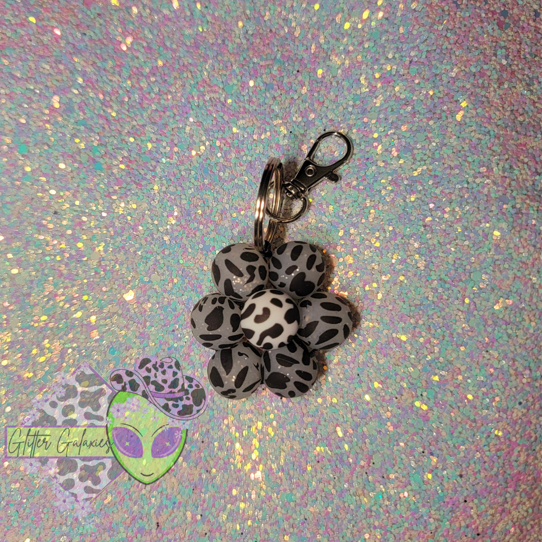 Glitter Cowpirnt Daisy Keychain